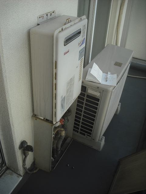 RUJ-A2400W - 屋外壁掛 | リンナイ | ガス給湯器の交換が安い【湯 