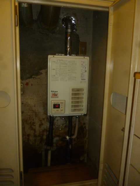 給湯専用機（PS設置、PS扉内設置等）の交換・修理施工例 | 給湯器 