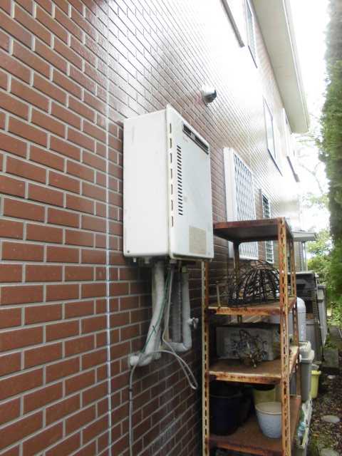 ガスふろ給湯器設置フリー型（屋外壁掛）の交換・修理施工例 | 給湯器 